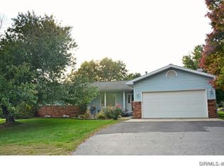 2211 Angie Dr, Vandalia, IL 62471