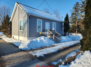 1211 Iowa St, Oshkosh, WI 54902