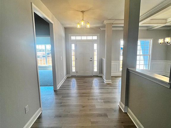 5th image of 128 Swan Park Ln #18