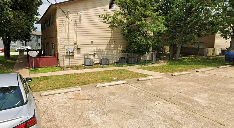 2402 Blanco Dr #A — Photo 13