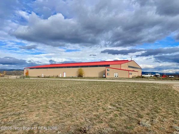 19 Crossfire Rd, Pinedale, WY 82941