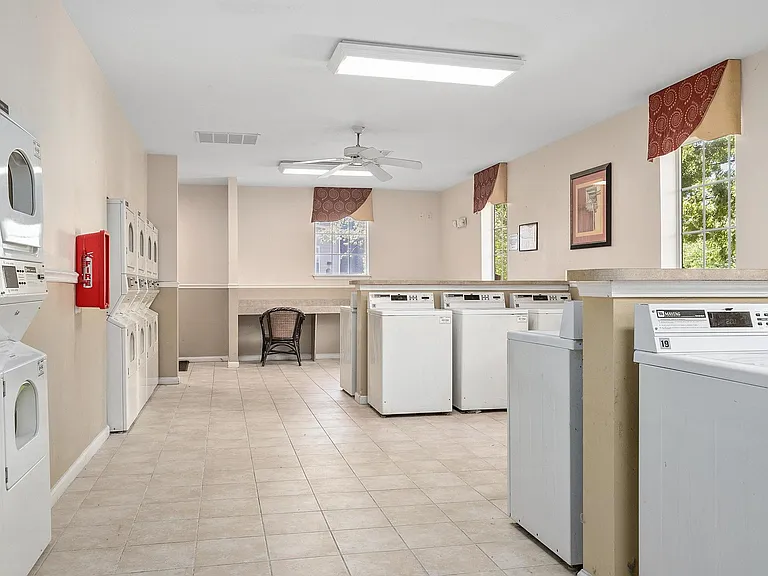 Ridgewalk Apartments — Photo 14