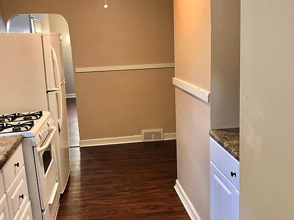 Huge Kitchen for the Whole Family to enjoy.