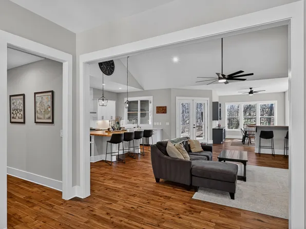 464 Deer Mountain Rd, Pittsboro, NC 27312