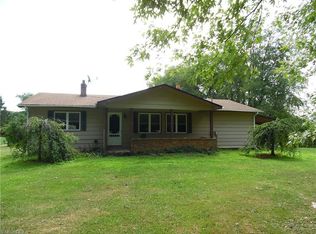 7710 Hayes Rd, Williamsfield, OH 44093