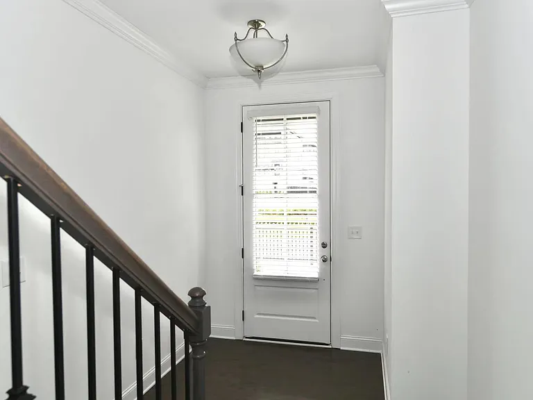 6574 Beacon Dr — Photo 5