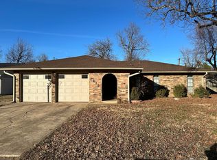 1615 Camelot Dr, Norman, OK 73069
