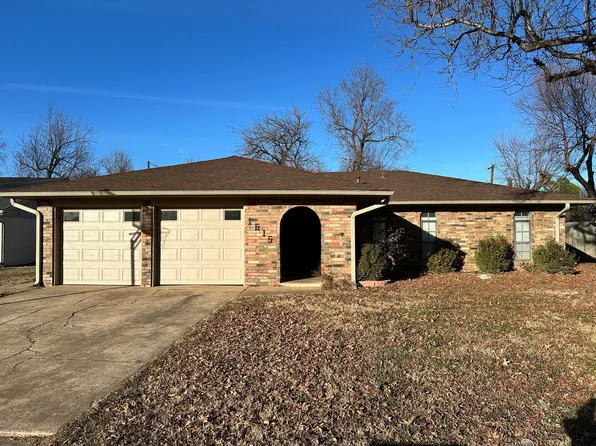 1615 Camelot Dr, Norman, OK 73069