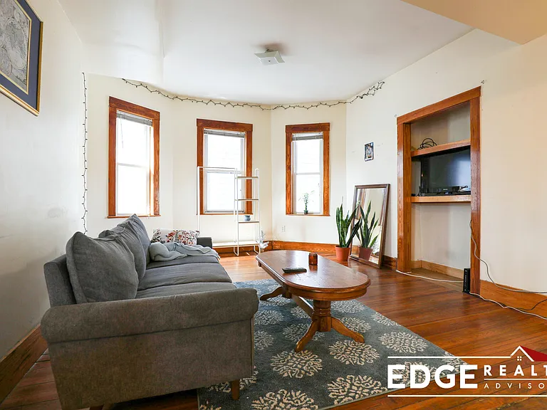 346 Faneuil St #2 — Photo 6