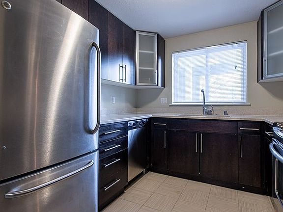 4th image of 13854 NE 8th St #10999650