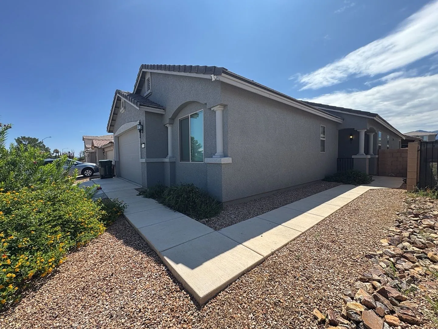 Beautiful 4-Bedroom, 2-Bathroom Home Near Ft. Huachuca! — Photo 2
