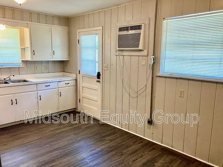 1005 Tucker St #B — Photo 4
