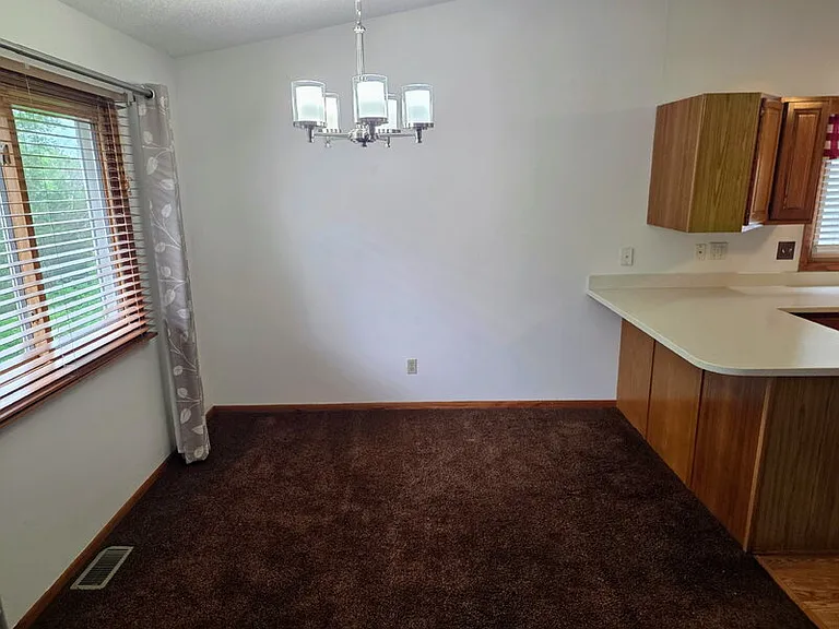 5310 Brookview Dr — Photo 9