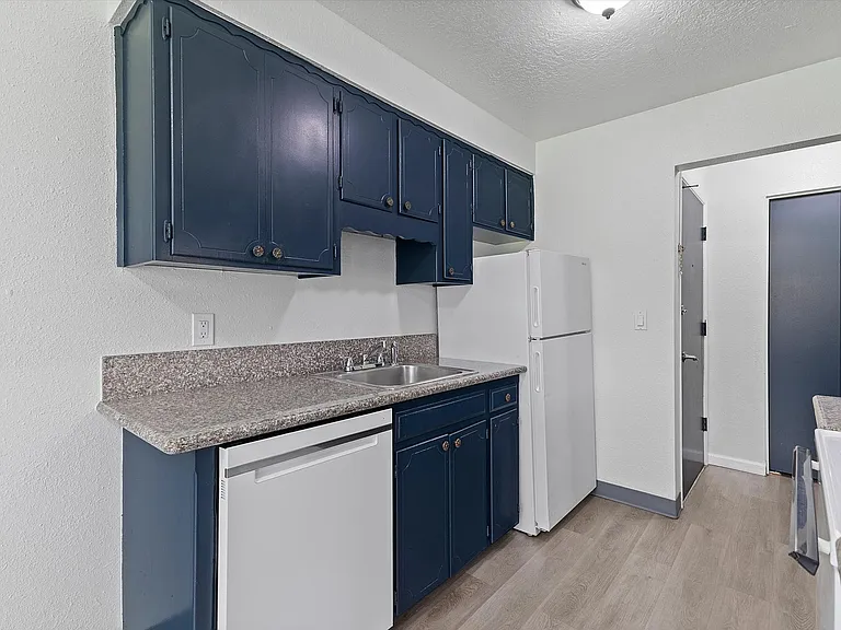 15220 SE Stark St #1-21 — Photo 10