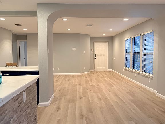 4th image of 2107 Mossy Creek Dr