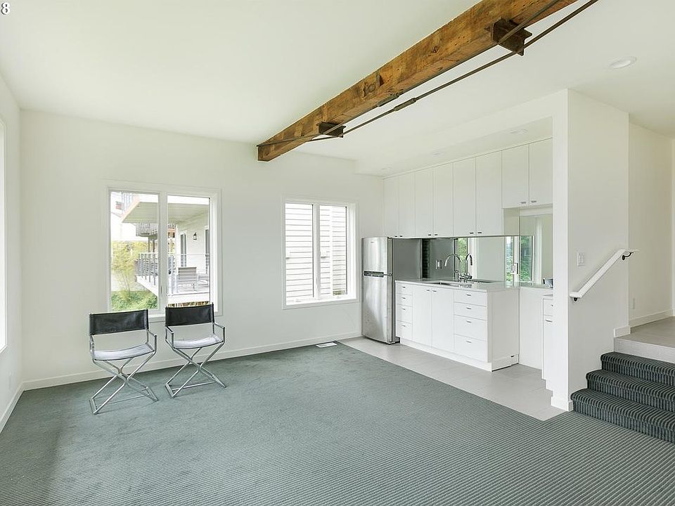 Living room/Kitchen