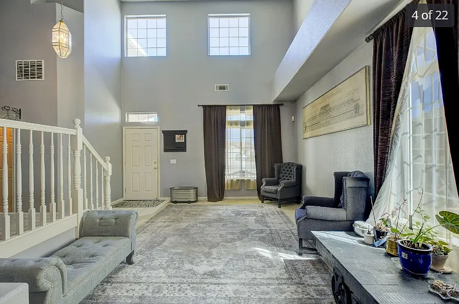 6 bed, 2460 sqft, $810 — Photo 4