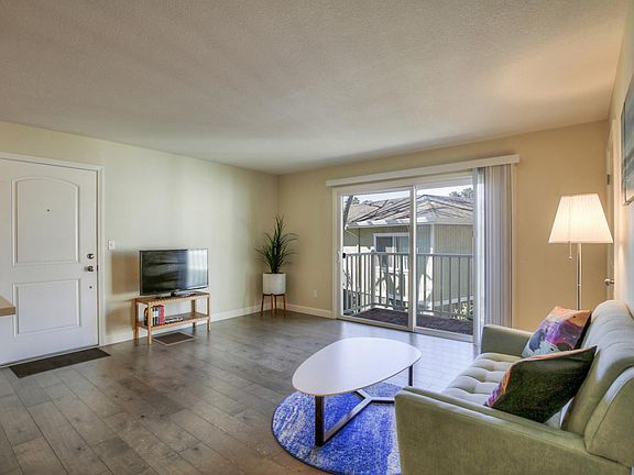 3rd image of 755 14th Ave APT 706