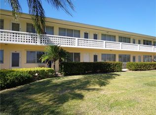 473 12th Ave S APT B4, Naples, FL 34102