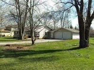 934 Ogden Rd, New Lenox, IL 60451