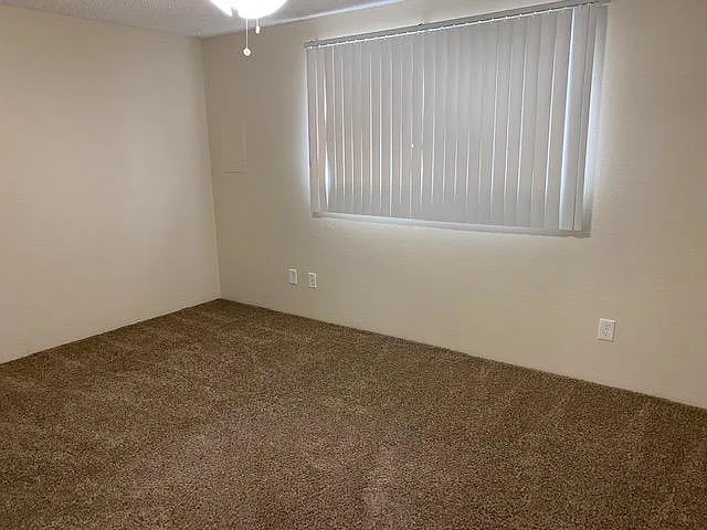 16964 SE Stark St #105 — Photo 9