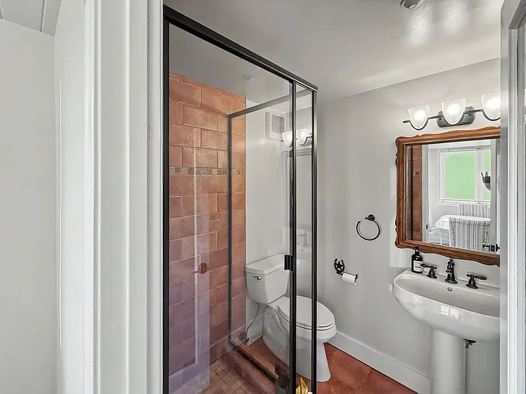 1368 Farnham Rd — Photo 24
