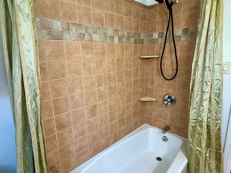 221 Hermosa Ave — Photo 19