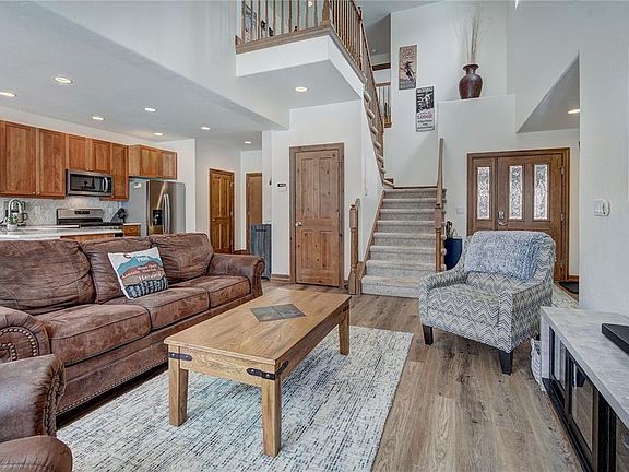 2nd image of 26 Linden Ln #N