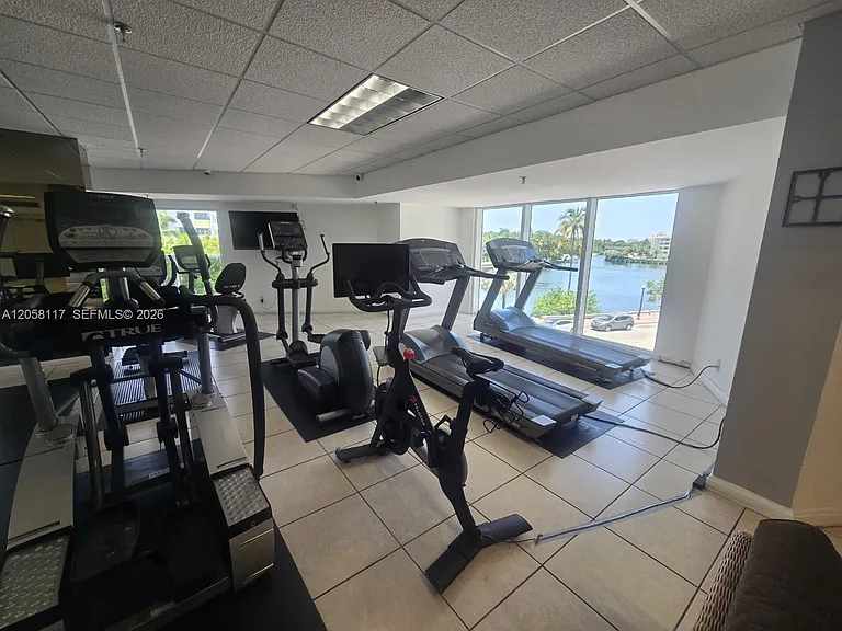 2401 Collins Ave #1709 — Photo 29