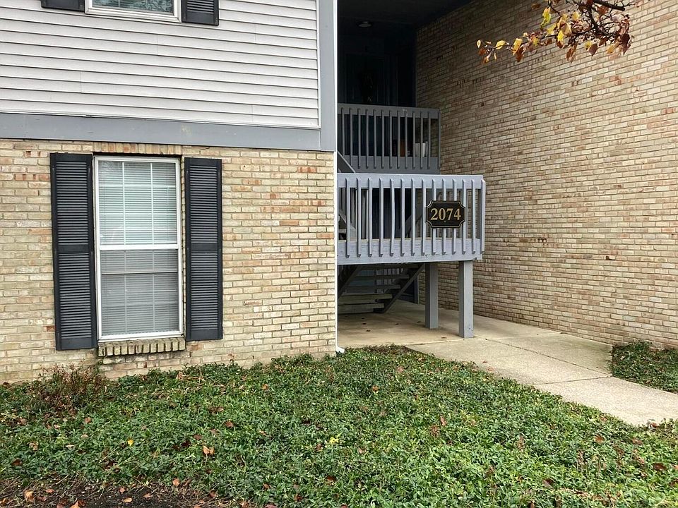 1st image of 2074 Park Run Dr APT B