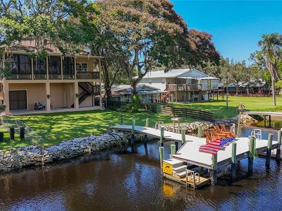1526 Flotilla Dr, Holiday, FL 34690