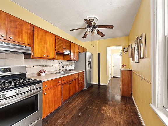 3rd image of 176 10th St