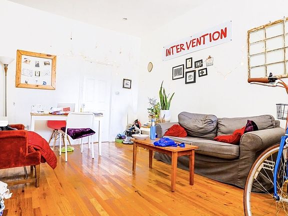 2nd image of 265 Graham Ave APT 1