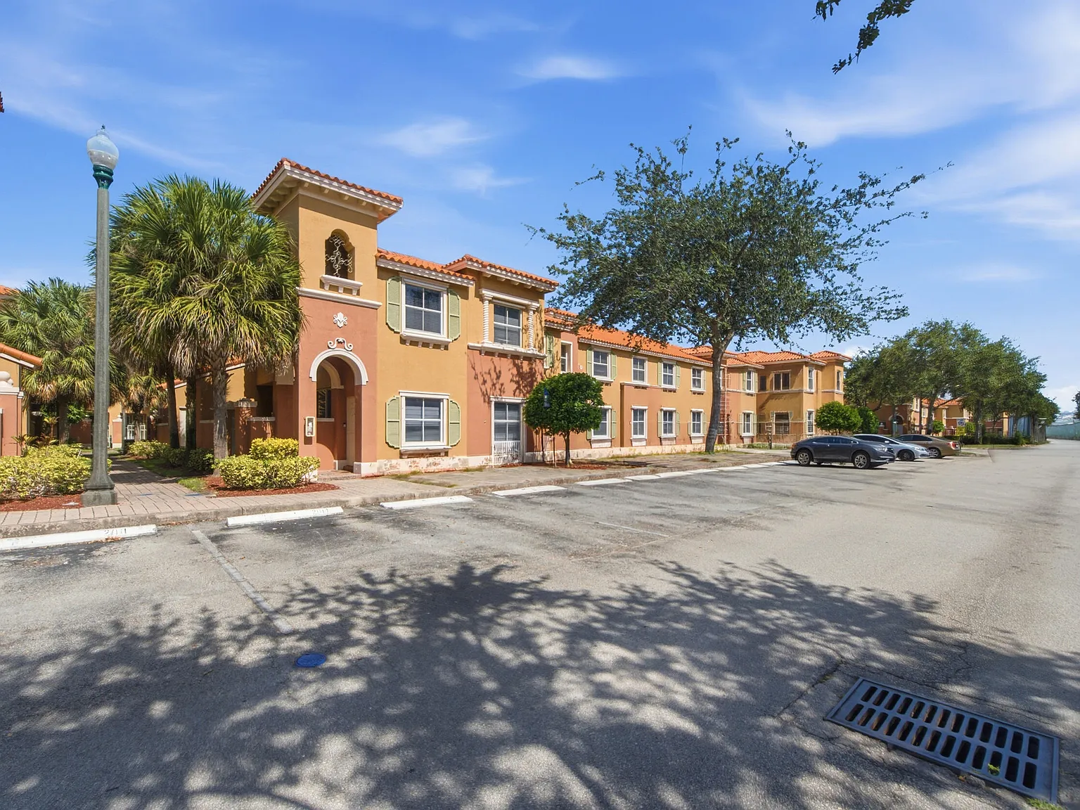 3 bed, 2.5 bath, 1391 sqft, $2,750 — Photo 4