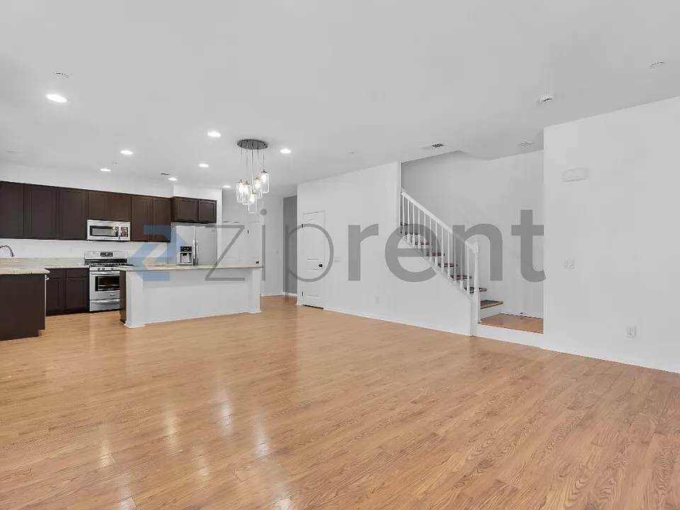 1524 San Borja St #3