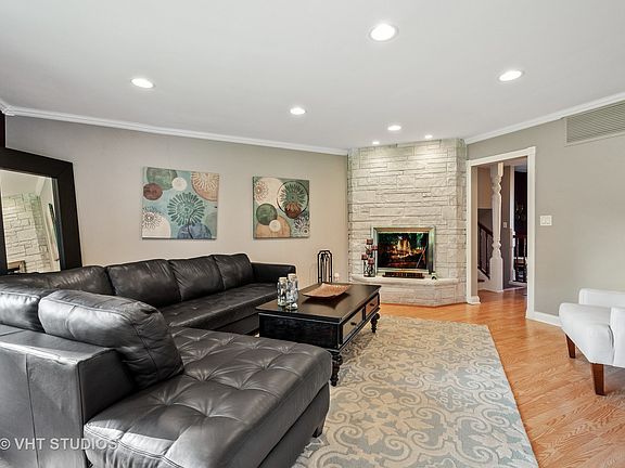 2nd image of 1511 Sunset Dr
