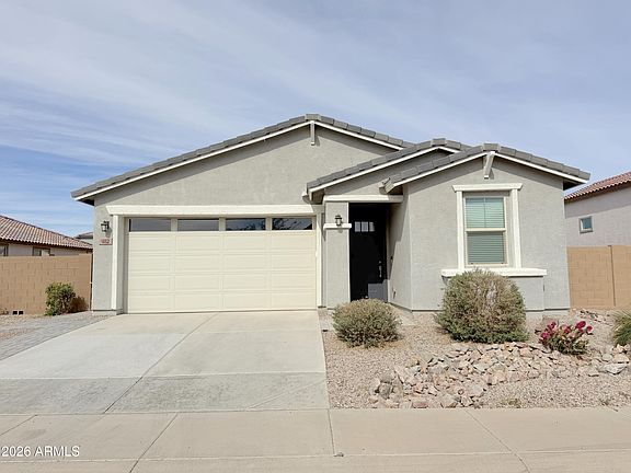 3rd image of 482 E EMERALD Drive