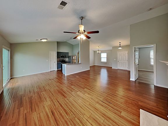 4th image of 3320 Arbor Pointe Dr