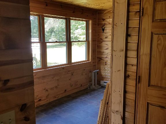 Mud room/ front entracne