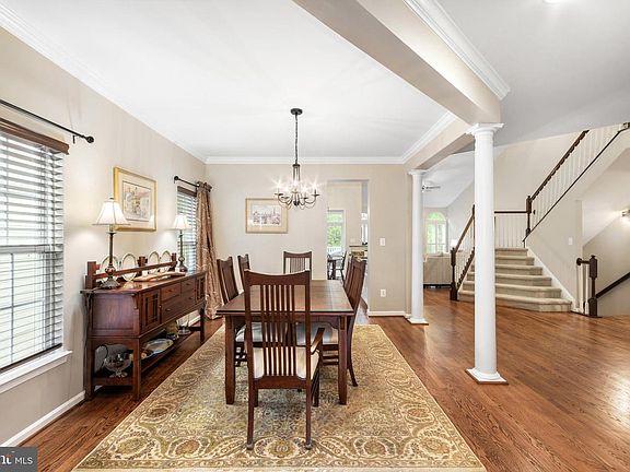 5th image of 10590 Edwardian Ln #139