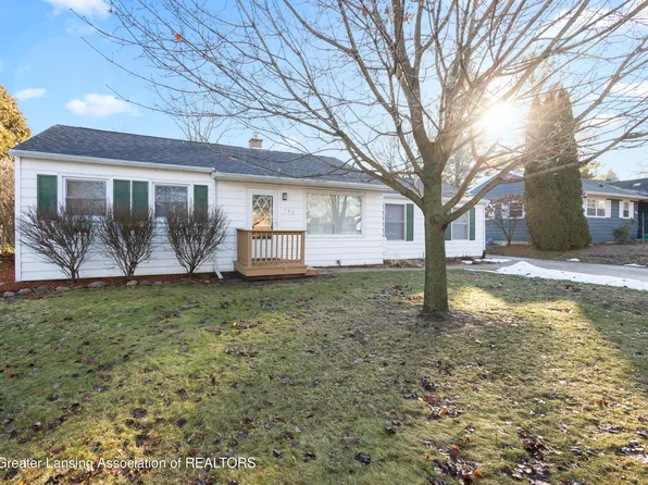 590 Vanderveen Dr, Mason, MI 48854