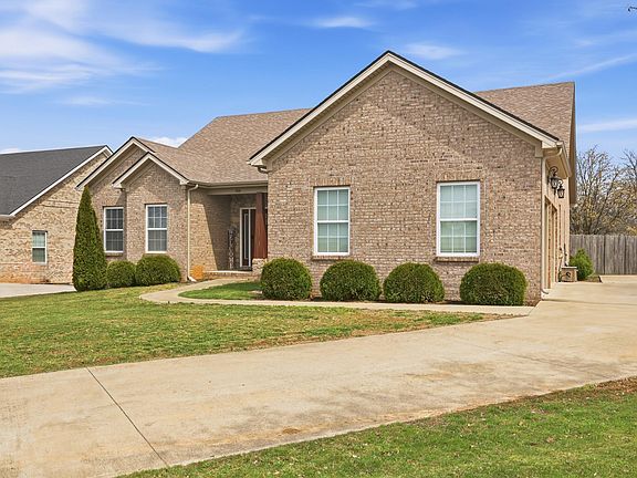 2nd image of 100 Minnow Cove Ct