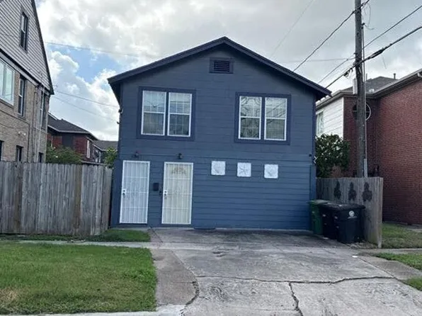 3901 Delano St, Houston, TX 77004