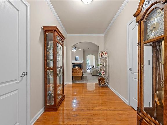3rd image of 311 Crossroads Dr