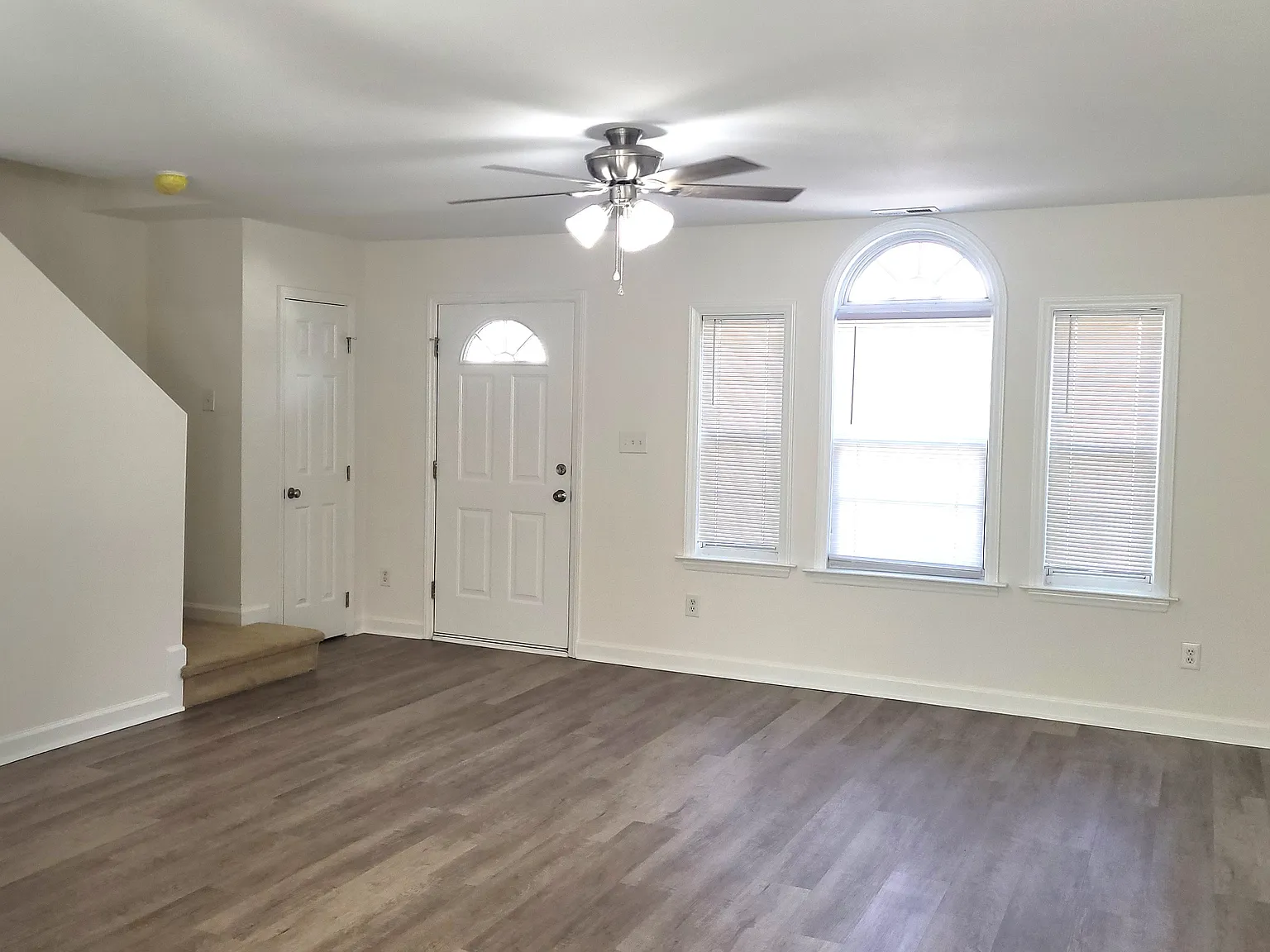 2 bed, 2.5 bath, 1120 sqft, $1,495 — Photo 4