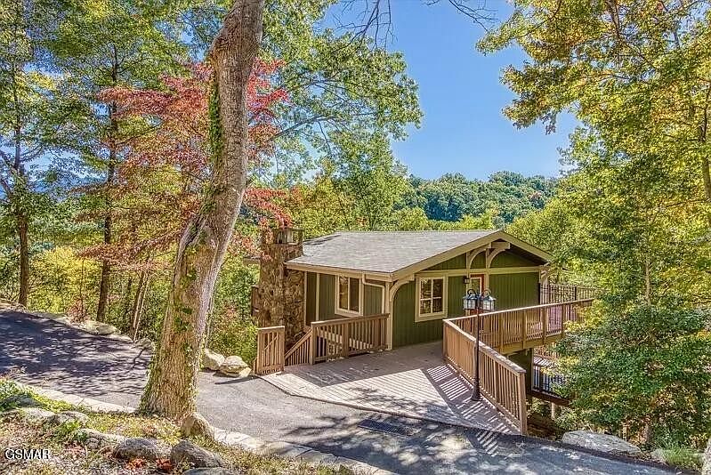 1st image of 1059 Lower Alpine Way