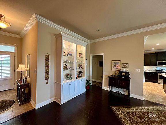 3rd image of 9641 Windmill Rd