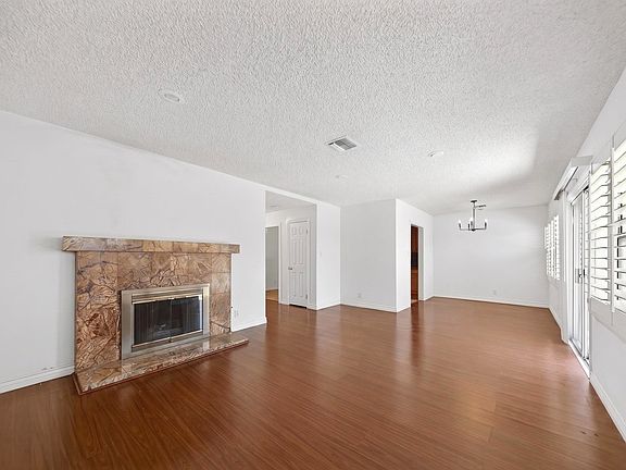 4th image of 2025 Jolley Dr