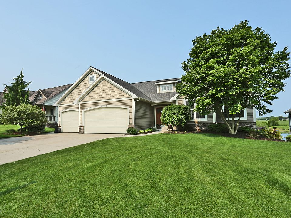 1st image of 5387 Stevendale Dr