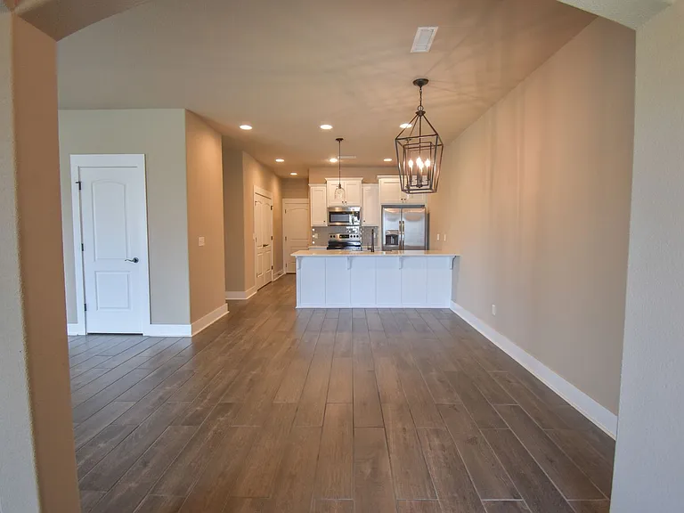 644 N Malbec Rd — Photo 3